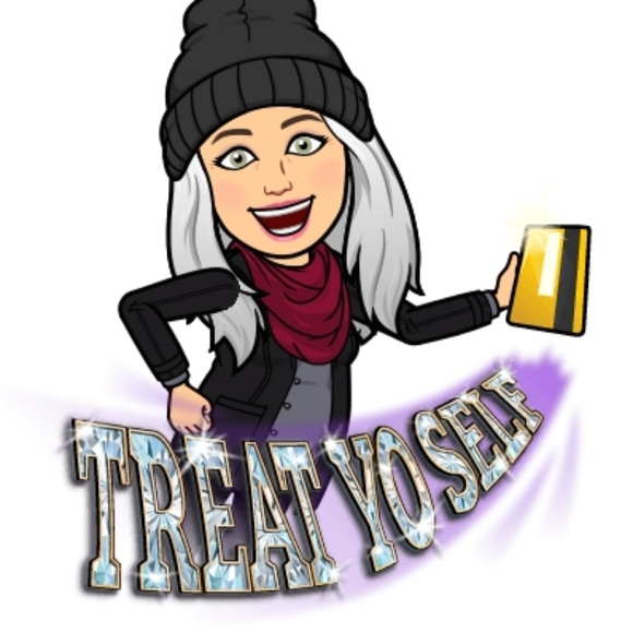 Meet your Posher, Elle - Picture 4 of 5